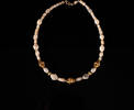  Halskette mit römischen Goldperlen und Achatperlen  650,00 EUR550,00 EUR  + 39,00 EUR frais d'envoi