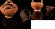   Henkelpyxis und Miniatur-Kotyle aus Korinth  350,00 EUR  + 19,00 EUR frais d'envoi