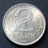 DDR 2 Mark S.16 / Al / Staatswappen - Wert zwischen Eichenblättern -