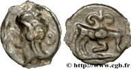 FRANCE Potin au taureau et au lis, classe Ia HAUTE ET MOYENNE SEINE Ier siècle avant J.-C. (18mm, 2,85g, 3h) -