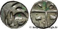 FRANCE Drachme “à la tête cubiste”, S. 35, aux haches aff VOLQUES TECTOSAGES (région de Toulouse) Ier siècle av. J.-C. (15mm, 2,84g, 6h) -