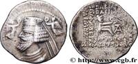 Post-hellénistique 1 (30 avant J.C.à 227 après J.C Drachme PARTHIE - ROYAUME PARTHE - PHRAATACES ou PHRAATES V Ecbatane c. 2 AC. - 4 AD. (21,5mm, 3,43g, 12h) -