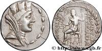 LA RÉPUBLIQUE (280 avant J.C. à 27 avant J.C.) Tétradrachme stéphanophore SYRIE - SÉLEUCIE ET PIÉRIE - LAODICÉE Syrie, Laodicée 56-55 AC. (28mm, 15,24g, 12h) -