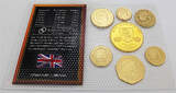 Großbritannien 2008-2011 Kursmünzensätze - Pound Premiumsatz & Medaille Royal Wedding 29.04.2011 FDC / vergoldet