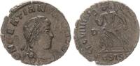 Antike / Römische Kaiserzeit Follis Bronze AE3 Victoria n.l. gehend hält Kranz und Palmzweig -