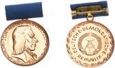 DDR Medaille Pestalozzi-Medaille für treue Dienste in Bronze -