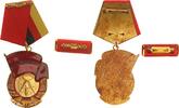 DDR Orden Banner der Arbeit Stufe 3 mit Feldspange und Etui -