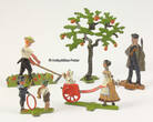 Deutsches Reich um 1900 22 Zinnfiguren / handbemalt / Haus, Fahrradfahrer, Tiere, Kinder, Bäume... 2-3