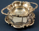 Deutsches Reich Teesieb mit Abtropfständer und Tropfschale / 835er Silber -