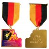 Schützen nach 1945 Teilnehmerplakette am Band -- Deutsche Meisterschaft 2000, für treue Mitarbeit, ca. 30 x 38 MM -