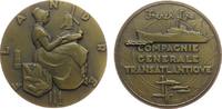 Niederlande Medaille Bronze Flandern, French Line, sitzende Frau in Landestracht mit Windmühle, Leuchtturm, Wappen und Fische / Schiff, v. Marcel Ren -