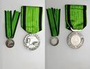 France Société d'encouragement au bien avec miniature Médaille décoration ordre -