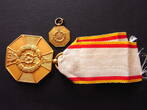 Lippe Kriegs - Ehrenmedaille + Miniatur am Band 1915 - 1918 SUP