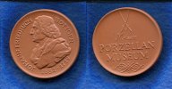 DDR/Meißen, Porzellan Medaille, Johann Friedrich Böttger 1682-1719, -