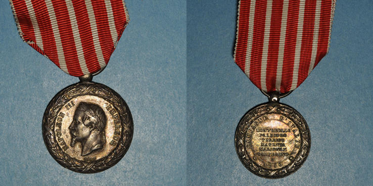 Lot de 2 rubans NEUFS pour médailles second empire Ste Hélène et Italie 1859. 