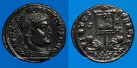 EMPIRE ROMAIN Centenionalis Constantin I (307-337). . Siscia. 2e officine, R/: trophée -