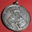 Sachsen Albertinische Linie Kurfürstentum Silberguß Medaille mit altem Henkel 1530 Datiert 100 Jahre Augsburger Konfession Johann der Beständige von Dadler Silver cast mounted