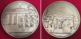 Frankreich Bronzemedaille mit Aufsteller 2015 Deutsche Wiedervereinigung - Brandenburger Tor BU with box