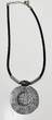 Collier Kette Schwarze und silberne gotische Medaillon Halskette mit Anhänger getragen und befindet sich in einem guten Zustand