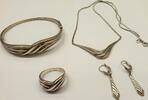 925er Silberset 4 teilig 4 teiliges 925er Silber Set Collier Armreif Ring Ohrringe -