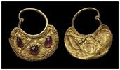 Ancient art Attractive Byzantine Lunula Earring, set with red garnets 7th-8th c. -