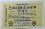 Weimar 10 Millionen Mark Rosenberg Nr. 105 a, WZ: Hakensterne, KN 6 stellig, FZ: BW -
