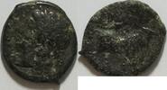 Campania / Neapel AE 19 mm Kopf des Apollo rechts. Monogram Rs. Stier Darüber fliegende Victoria -